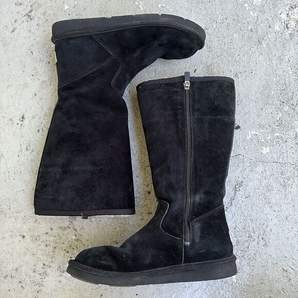 Ugg Zipper boots - Picture 2 of 9